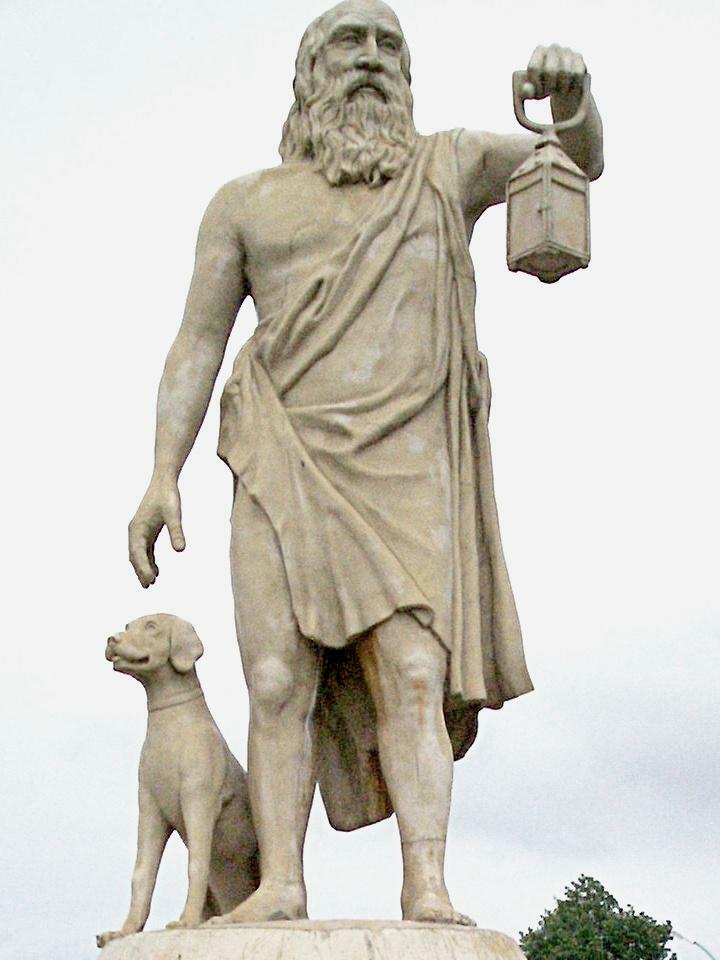 diogenes statue